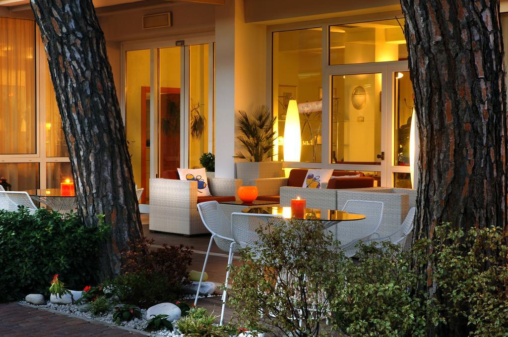 Hotel Eros Residence Cervia Luaran gambar